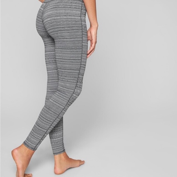 Athleta High Rise Jacquard Chaturanga Black White Pattern Leggings Size Small - Picture 5 of 5